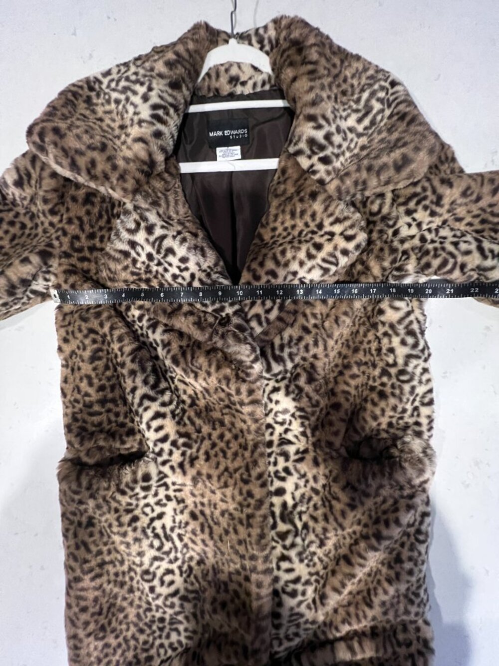 Mark Edwards Studio Leopard Print Faux Fur Coat - Picture 7 of 8
